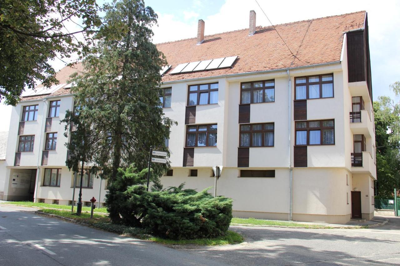 Harangtorony Szallo Koszeg Exterior photo